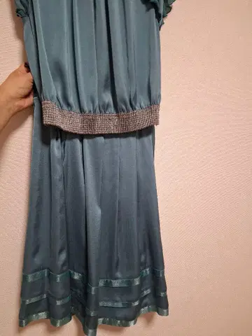 프릴 소매 드레스