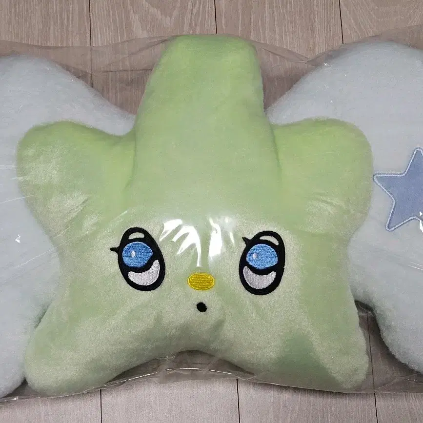 NCT | 엔시티 NCT Wish Wichu Cushion Transfer on Bunjang Global Site.