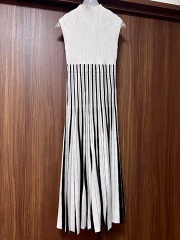 ( 새상품 ) MERCURYDUO 머큐리 듀오 스트라이프 반팔 롱 원피스