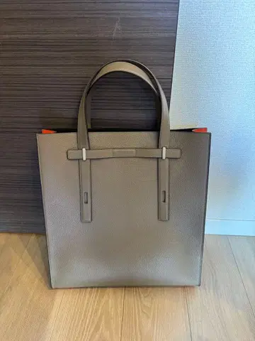 FURLA 베이지 가죽 토트백