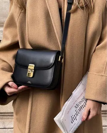 A.P.C 아페쎄 Grace 숄더백 블랙