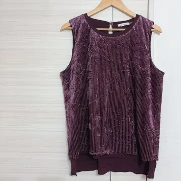 새상품급 Calvin Klein 캘빈클라인 슬리브리스 상의 퍼플