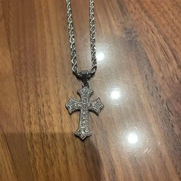 주얼리 크로스형 펜던트 목걸이