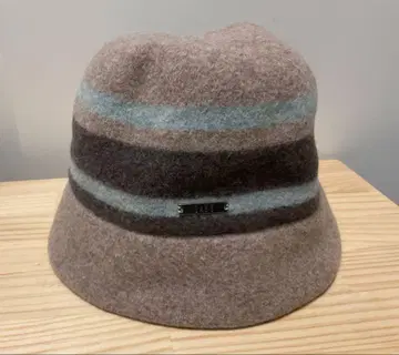 DAKS 울 스트라이프 햇