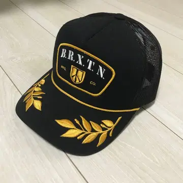 BRIXTON 블랙 메쉬 트래커 캡