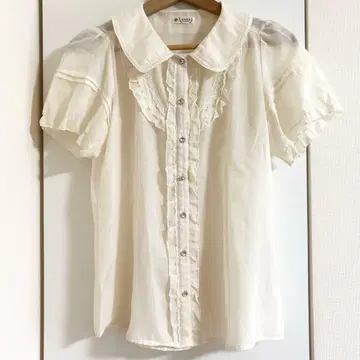 axes femme 엑시즈팜 블라우스 아이보리 레이스 프릴