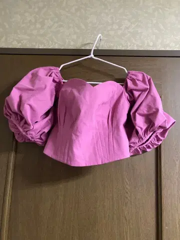 Lily Brown 핑크 퍼프 슬리브 블라우스