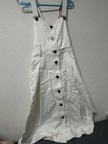 Blue Label 오버롤 스커트 화이트