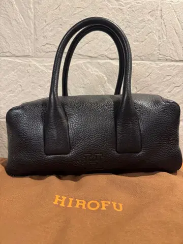 HIROFU 블랙 가죽 핸드백