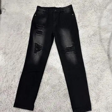 데미지 가공 블랙 스키니 데님