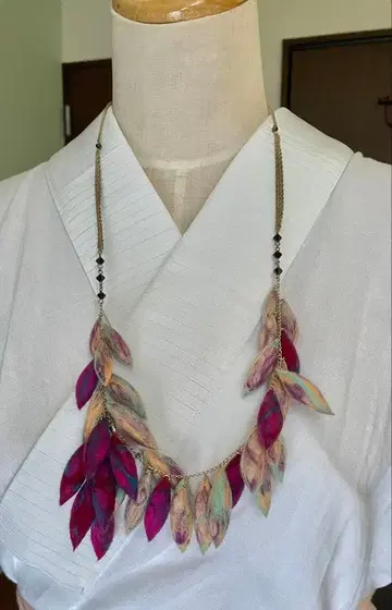 SIMSIM 펠트 목걸이