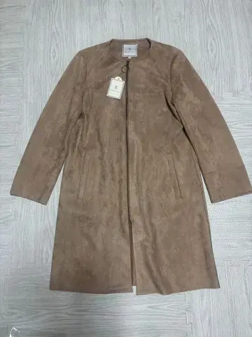 베이지 스웨이드풍 롱 코트