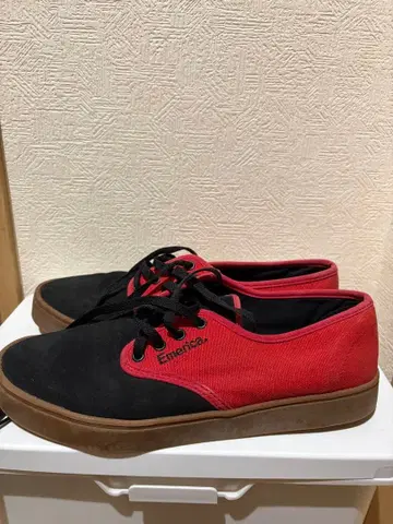 Emerica 블랙/빨간색 스니커즈 26.5cm 스케이터