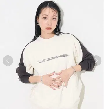 엄브로 UMBRO x FREAK'S STORE 별주 로고 맨투맨