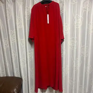 빨간색이 멋진 원피스.