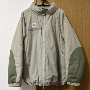 9090 후드 부착 다운 자켓 베이지 그린