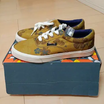 BONNARUE JOHN-FLOWERCAMO 41