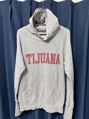 TMT TIJUANA 얇은 소재 후드티 그레이 S