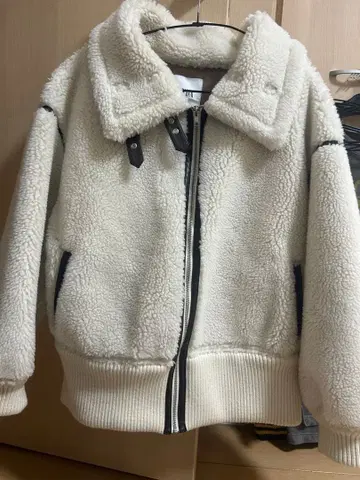 GYDA 보아 자켓 화이트