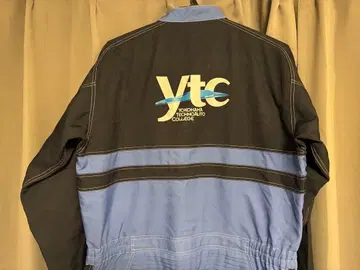 요코하마 테크노 오토 전문학교 작업복