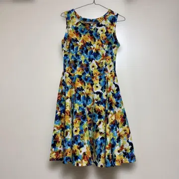 MAILLE DEMOISELLE 플라워 프린트 슬리브리스 원피스