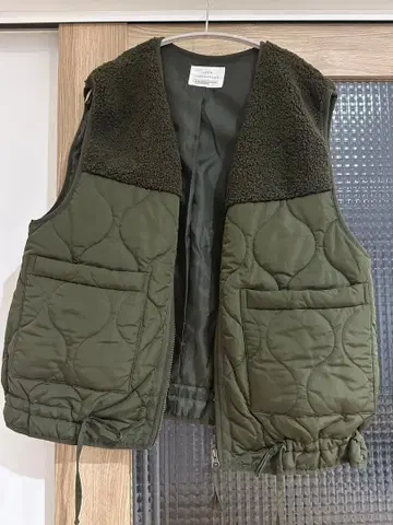 LADY LUCK LUCA 퀼팅 다운 베스트 올리브 그린
