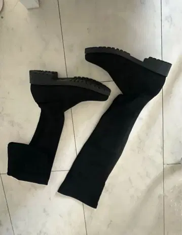 블랙 통굽 니하이 부츠