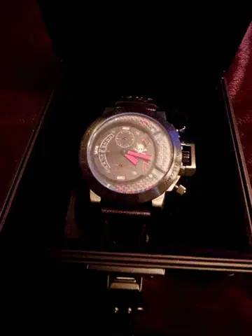 Roen 크로노그래프 블랙/레드 시계