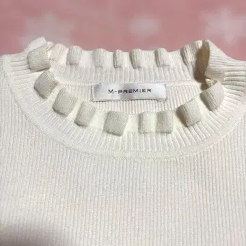 M 프리미어 화이트 퍼프 슬리브 니트
