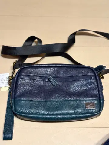 1000엔 할인 크로커다일 숄더백