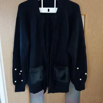 앤드러브 퍼 포켓 & 펄이 귀여운 가디건 3L