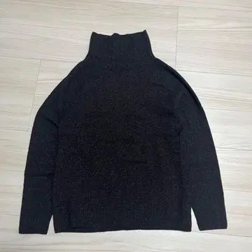 [ 새상품급 ] 마가렛호웰 캐시미어 혼방 터틀넥 스웨터