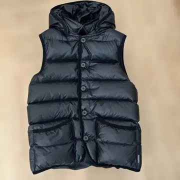 Traditional Weatherwear 인조 가죽 다운 베스트 38