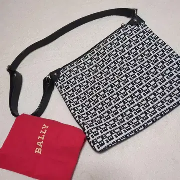 BALLY 숄더백 블랙 화이트