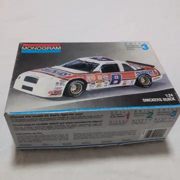 MONOGRAM 1/24 스니커즈 뷰익