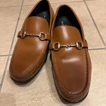 REGAL 브라운 로퍼 금장 장식