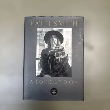 PATTI SMITH / A BOOK OF DAYS