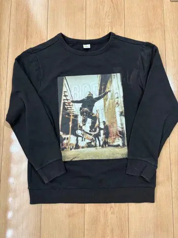 스케이트보드 프린트 블랙 구제 맨투맨