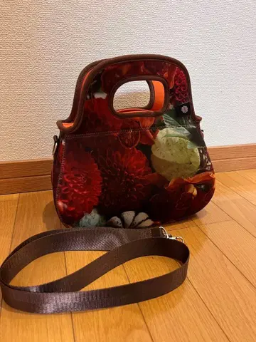 FiORi 피오리 꽃무늬 핸드백