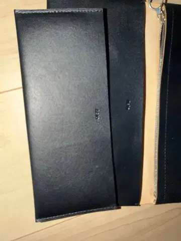 Aeto 블랙 가죽 장지갑