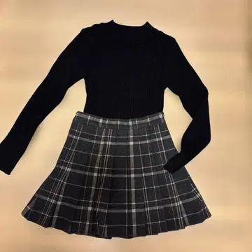 상하의 세트 세실 맥비