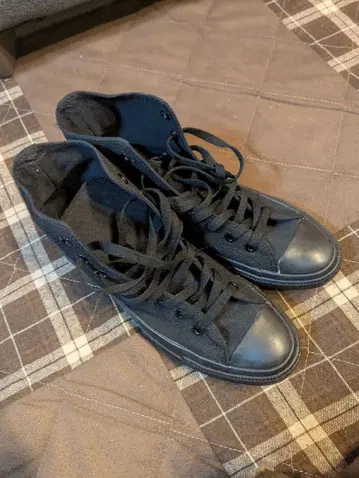 CONVERSE 블랙 스니커즈 US8