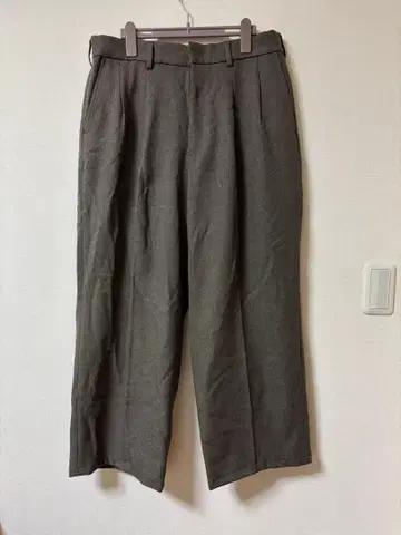 새상품급 GU 투 턱 배기 슬랙스 XL