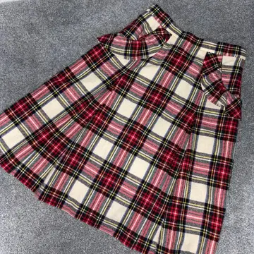 프랑슈리페 타탄 체크의 귀여운 울 스커트