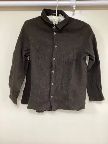 브라운 긴팔 셔츠