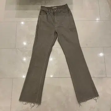 [새상품급] YANUK 그레이 부츠컷 데님 23