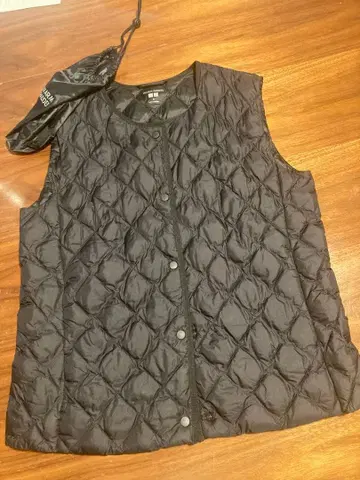 유니클로 웜 패디드 블랙 M 사이즈