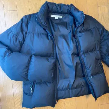 TOMMY HILFIGER 블랙 다운 자켓