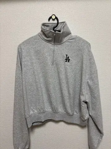LA 자수 그레이 L 사이즈 맨투맨