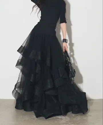ANDREA&Co. 볼륨 프릴 샤샤 스커트 블랙